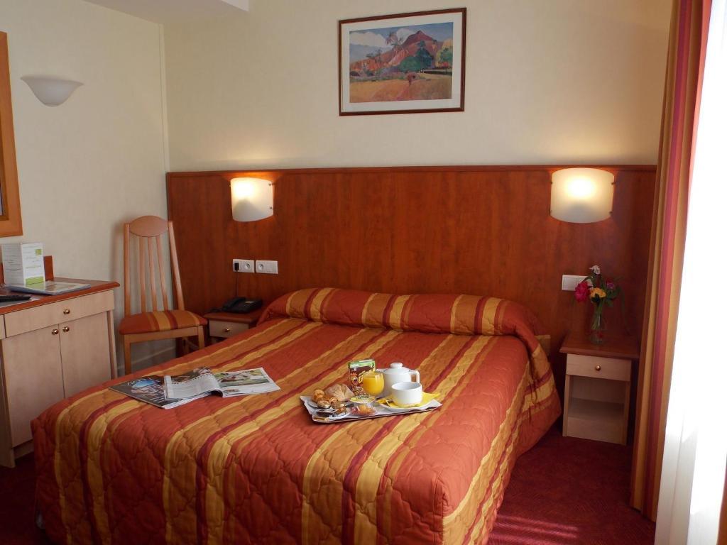 Hotel Chambord Vichy Pokoj fotografie